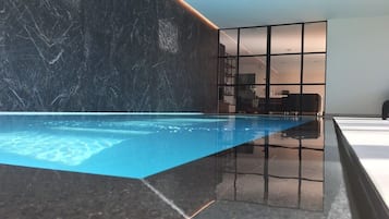 Piscine couverte