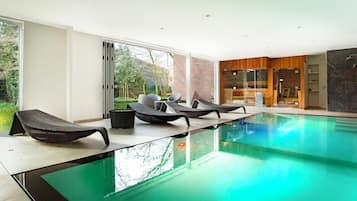 Piscine couverte