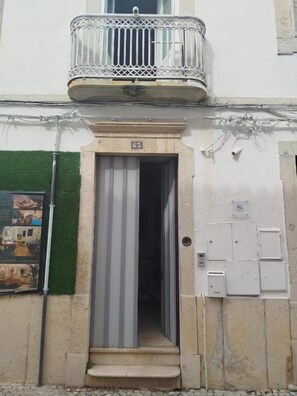 Exterior detail - São Pedro Suítes (Faro)