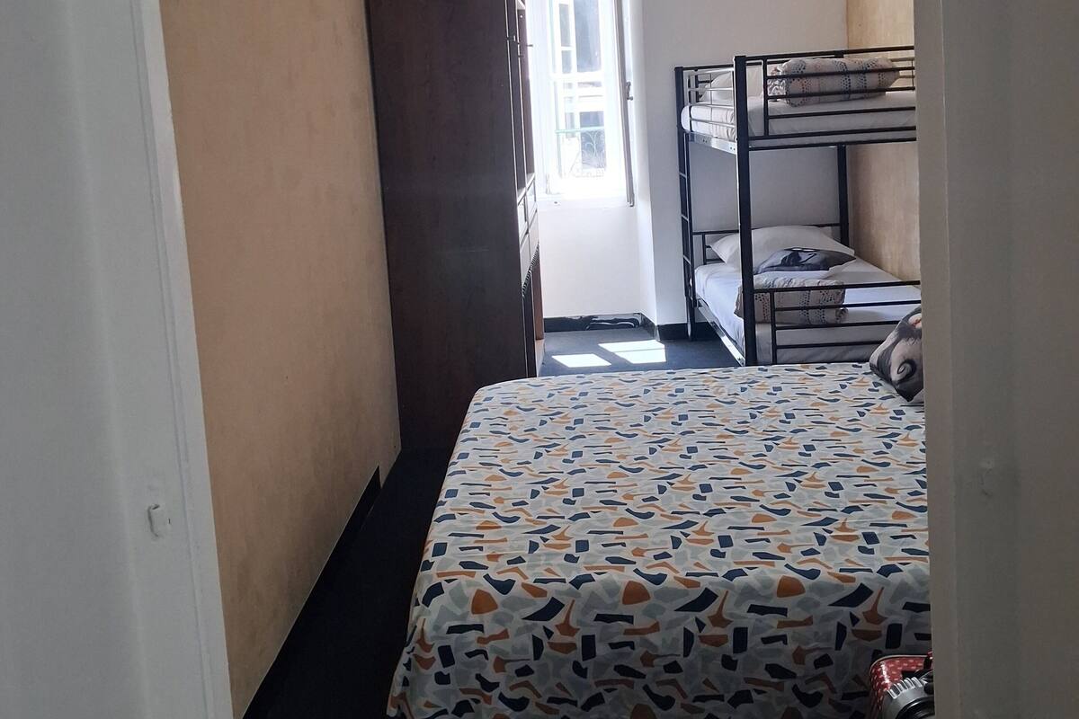 Quadruple Room | Interior entrance