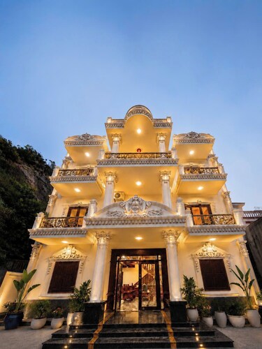 Rose Wood Cat Ba Villa