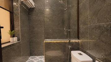 Classic Villa, Balcony, Mountain View | Bathroom | Hair dryer, slippers, bidet, towels