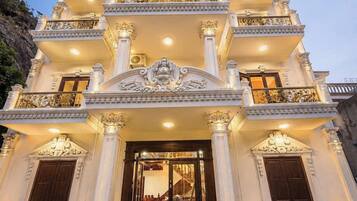 Mặt tiền nơi lưu trú
