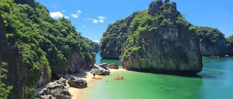 Beach shuttle, sun loungers, beach massages