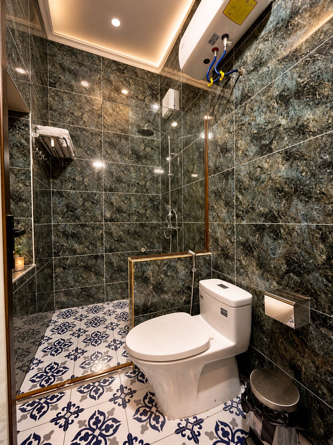 Classic Villa, Balcony, Mountain View | Bathroom | Hair dryer, slippers, towels, soap