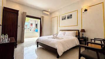 Economy Double Room, City View | Desk, laptop workspace, blackout drapes, soundproofing