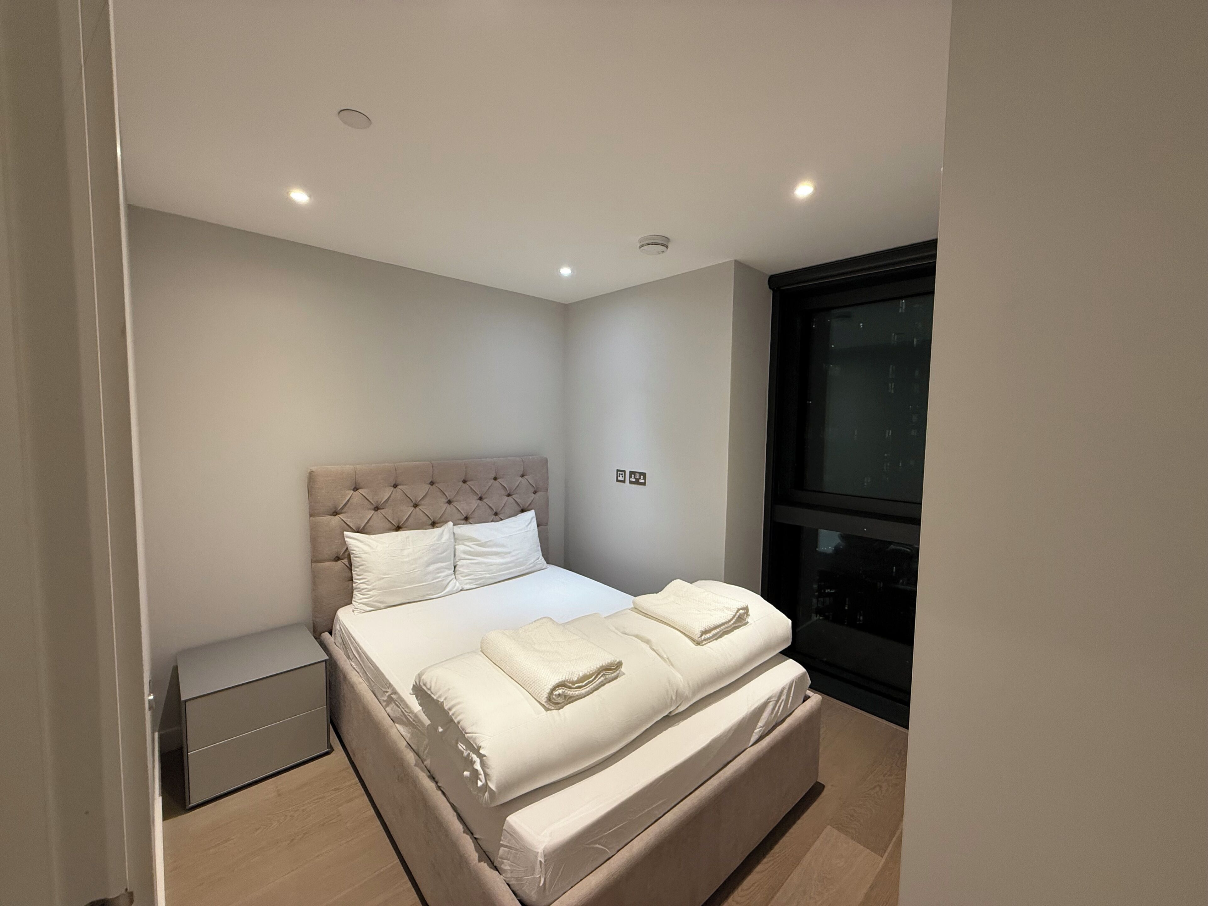 2 dormitorios, tabla de planchar con plancha, wifi y ropa de cama