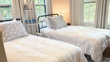 3 bedrooms, iron/ironing board, travel cot, free WiFi