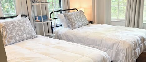 3 bedrooms, iron/ironing board, travel cot, free WiFi