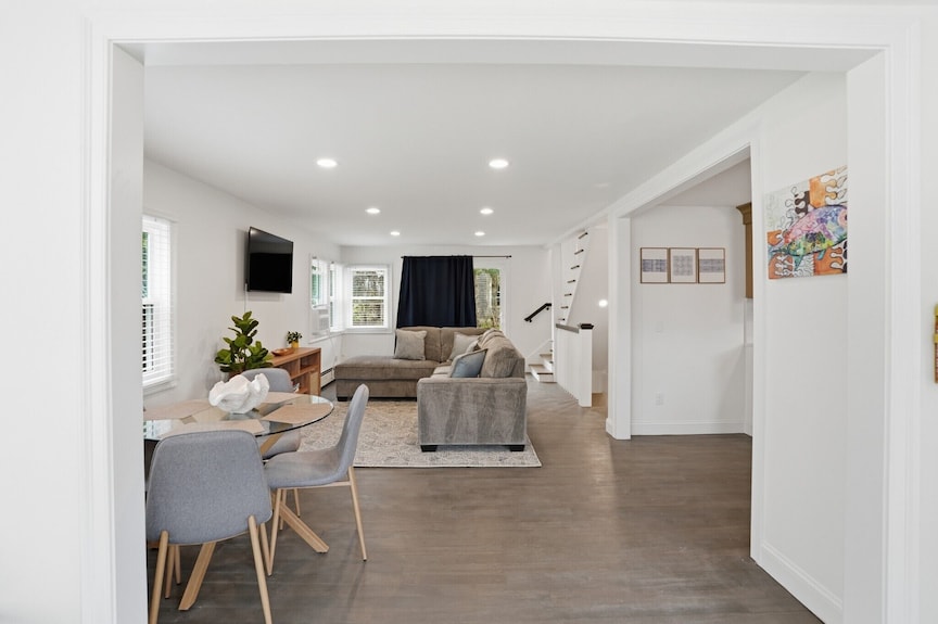 Modern Touisset Escape | 3br With Enclosed Porch - Bristol, RI