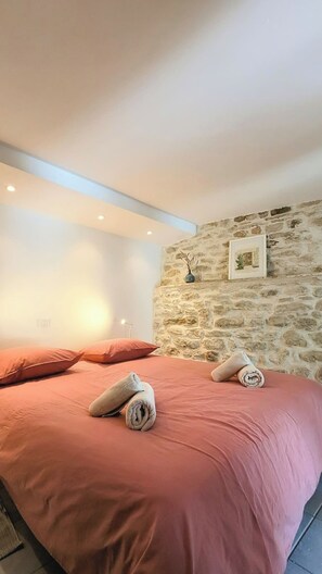 Internet, bed sheets - Vrbo Property (Saint-André-d'Olérargues)