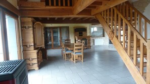 Dining - Holiday Home "Gîte du Tronquoy" with Private Terrace, Garden and Wi-Fi (Aix-en-Ergny)