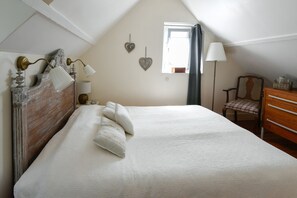 WiFi, bed sheets