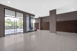 Lobby - Collection O Expressia Stay (South Tangerang)