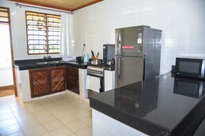 Private kitchen - Galu Gardens Diani Beach Apartments (Diani Beach)