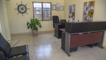 Apartment, 2 Bedrooms, Beach View | Lobby