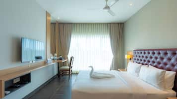 Deluxe Double Room, City View | Desk, laptop workspace, iron/ironing board, free WiFi