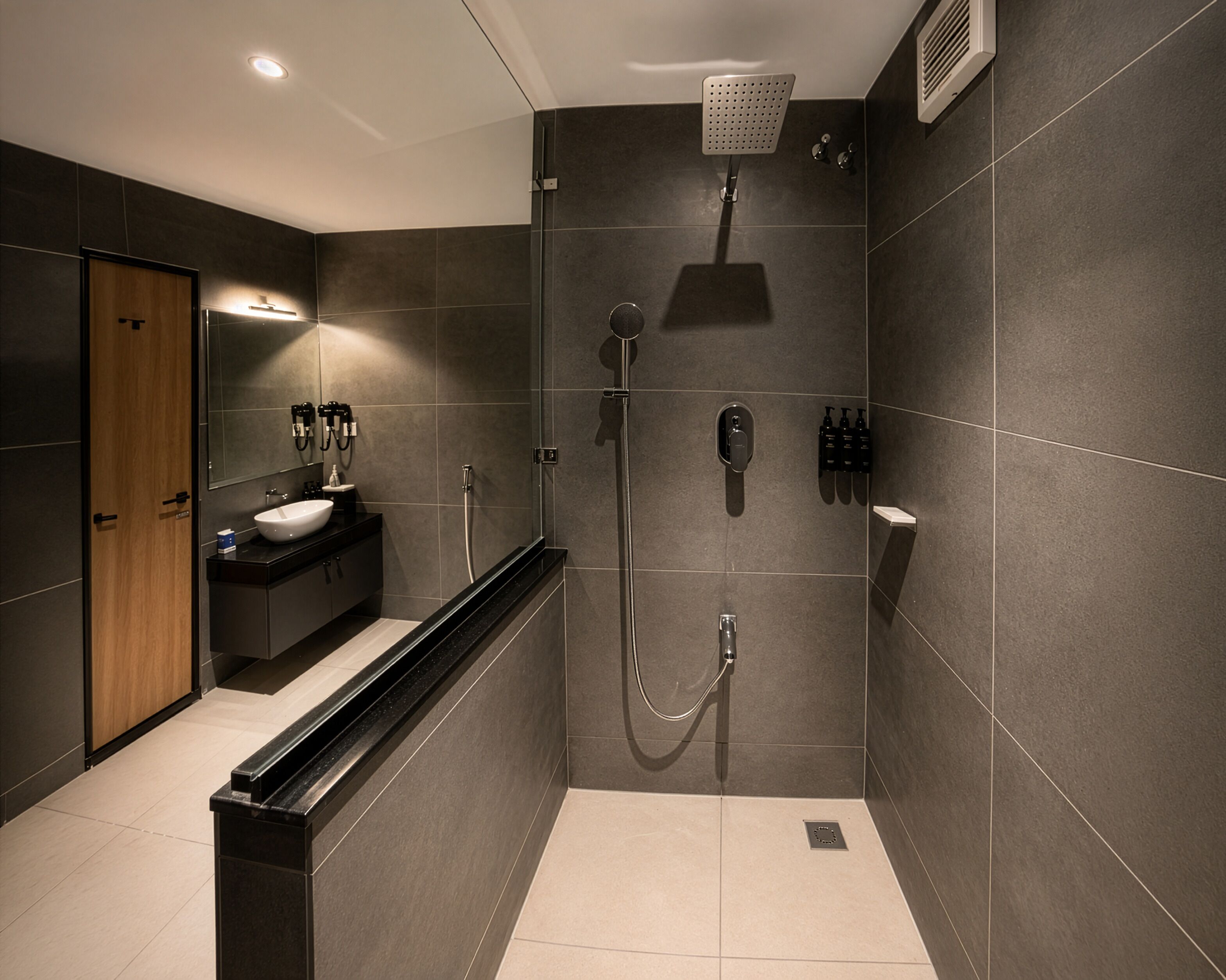 Deluxe Double Room, City View | Bathroom | Shower, hair dryer, towels, soap