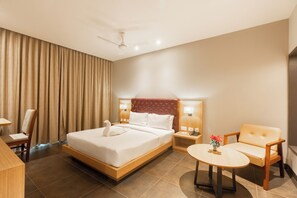 Deluxe Double Room, City View | Desk, laptop workspace, iron/ironing board, free WiFi - Grand Continent - Rameswaram (Rameswaram)