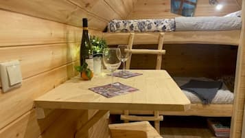 Ferienhütte, eigenes Bad, Parkblick | Speisen