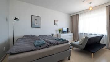 Classic Studio, 1 Queen Bed with Sofa bed, Kitchen | Free WiFi