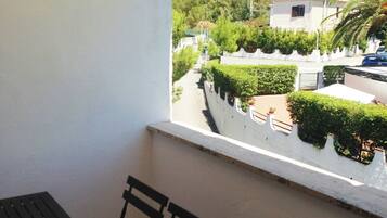 Standard-Apartment, Meerblick | Speisen im Freien