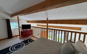 1 slaapkamer, een strijkplank/strijkijzer, internet, beddengoed