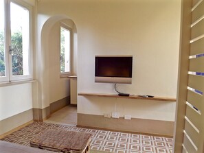 Interior - Perla Marina Apartment – 200 Meters from the Sea (Marina di Campo)