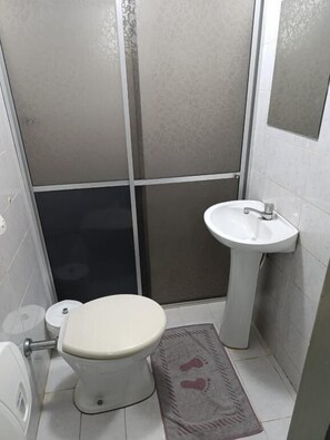 Standard Double Room, Non Smoking, Air conditioning | Bathroom