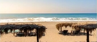 Villa beach Sfinari
