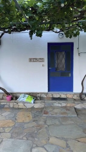 Villa beach Sfinari