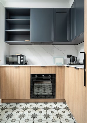 Apartment, Balcony | Private kitchen - RentPlanet - Apartament Wałowa (Warsaw)