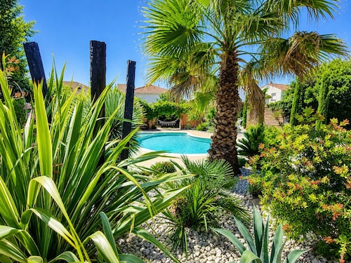 Comfortable studio with private terrace and pool access