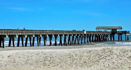 Free Tybee Parking! Private Pool, Fire Pit, Grill