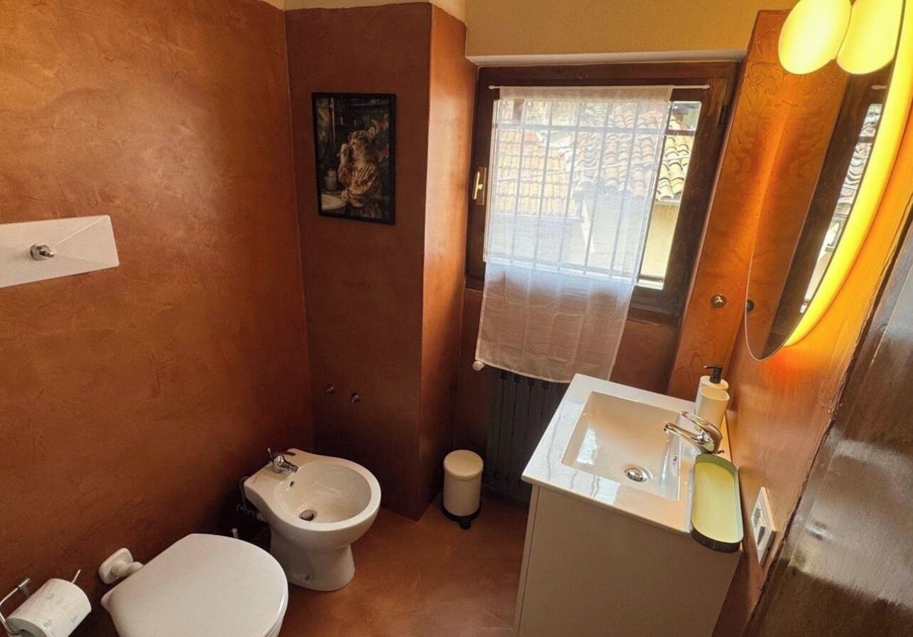 Dusche, Haartrockner, Bidet, Handtücher