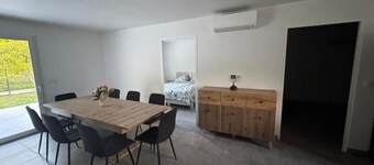 House in the heart of the Médoc, between ocean and vineyards
