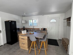 Private kitchen - House in the heart of the Médoc, between ocean and vineyards (Soussans)