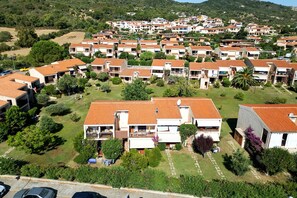 Exterior - Holiday Home 'Orizzonte Infinito' with Sea View, Wi-Fi and Air Conditioning (Cannigione)