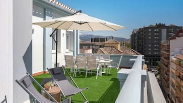 Apartment (4 Bedrooms) | Terrace/patio