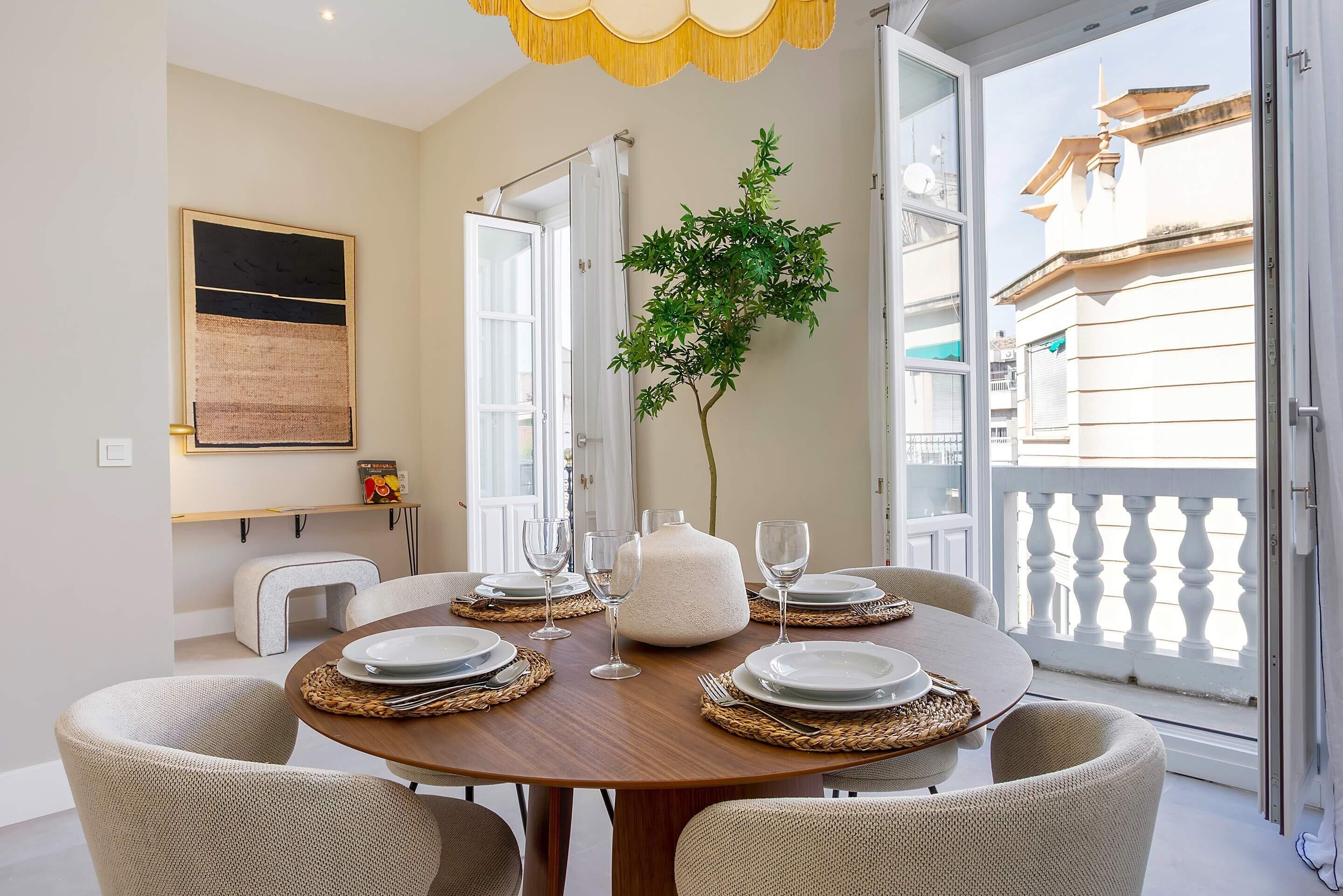 Apartment (1 Bedroom) | In-room dining