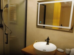 Bathroom - The Lion (Lacanau)