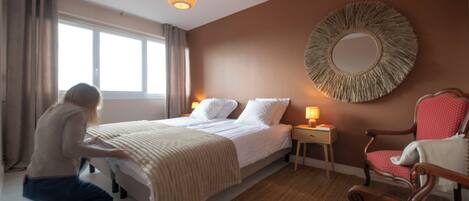 2 chambres, bureau, Wi-Fi gratuit, draps fournis