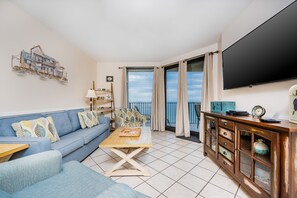 Living area - Phoenix X 1015 2 Bedroom Condo (Orange Beach)