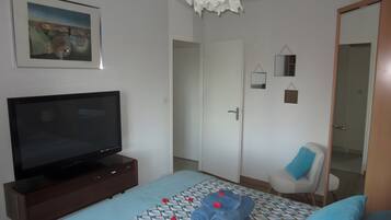 1 bedroom, WiFi, bed sheets