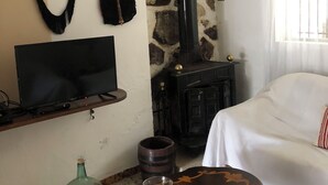 Interior - The Perfect Getaway in Finisterre – A Country House with Ocean Views 🌅 (Cee)