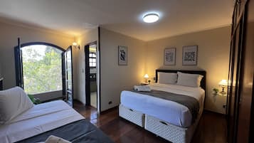 Villa | Iron/ironing board, free WiFi