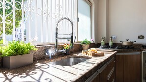 House | Private kitchen - Casa de 4 quartos com AC no Ipiranga (São Paulo)
