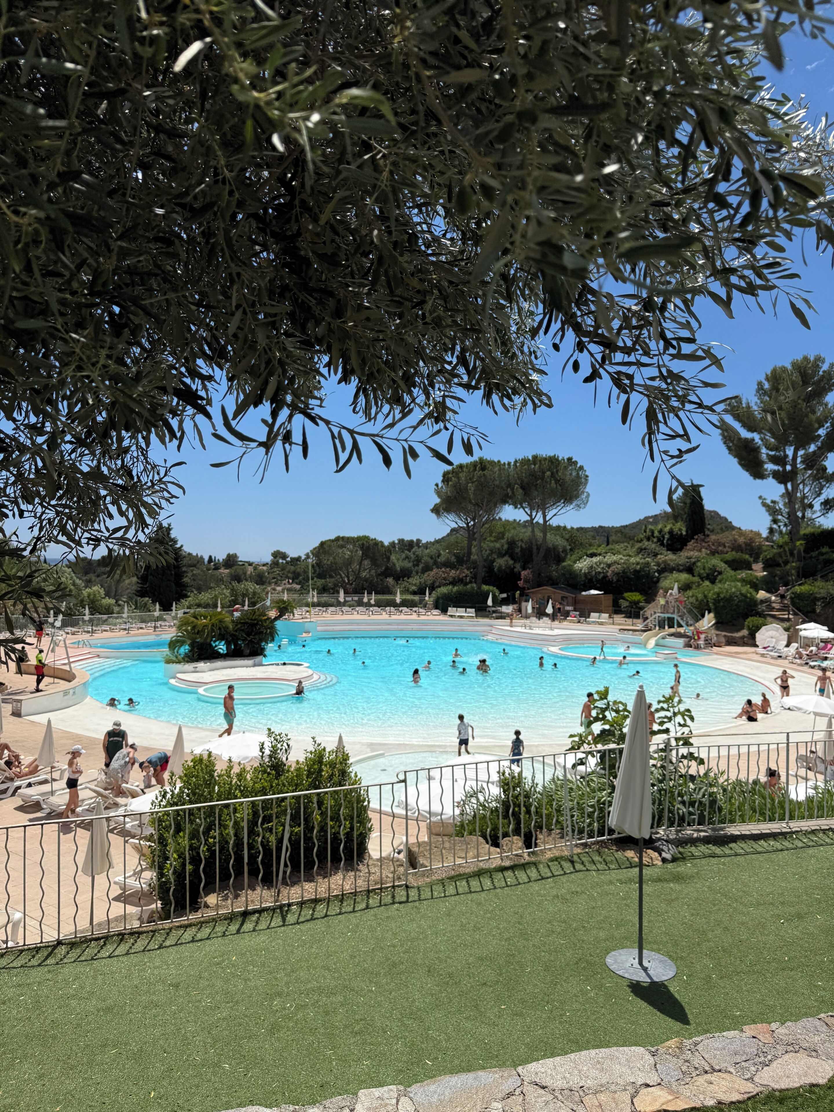 Piscina all'aperto, una piscina riscaldata