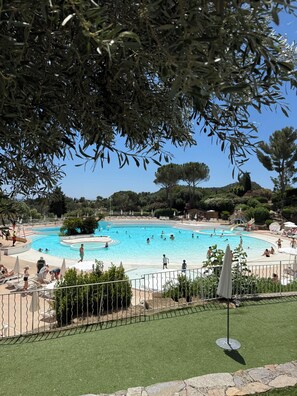 A heated pool - Vrbo Property (Saint-Raphaël)