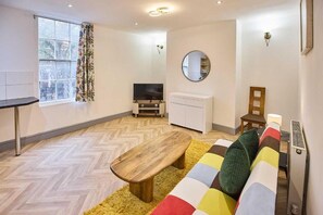 Living area - Apartment Sleeps 6 With Wifi (Nottingham)